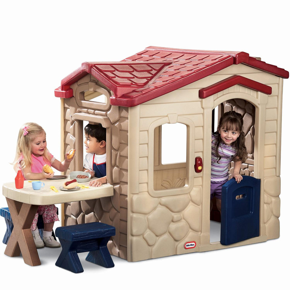 Little Tikes Picnic on the Patio Playhouse
