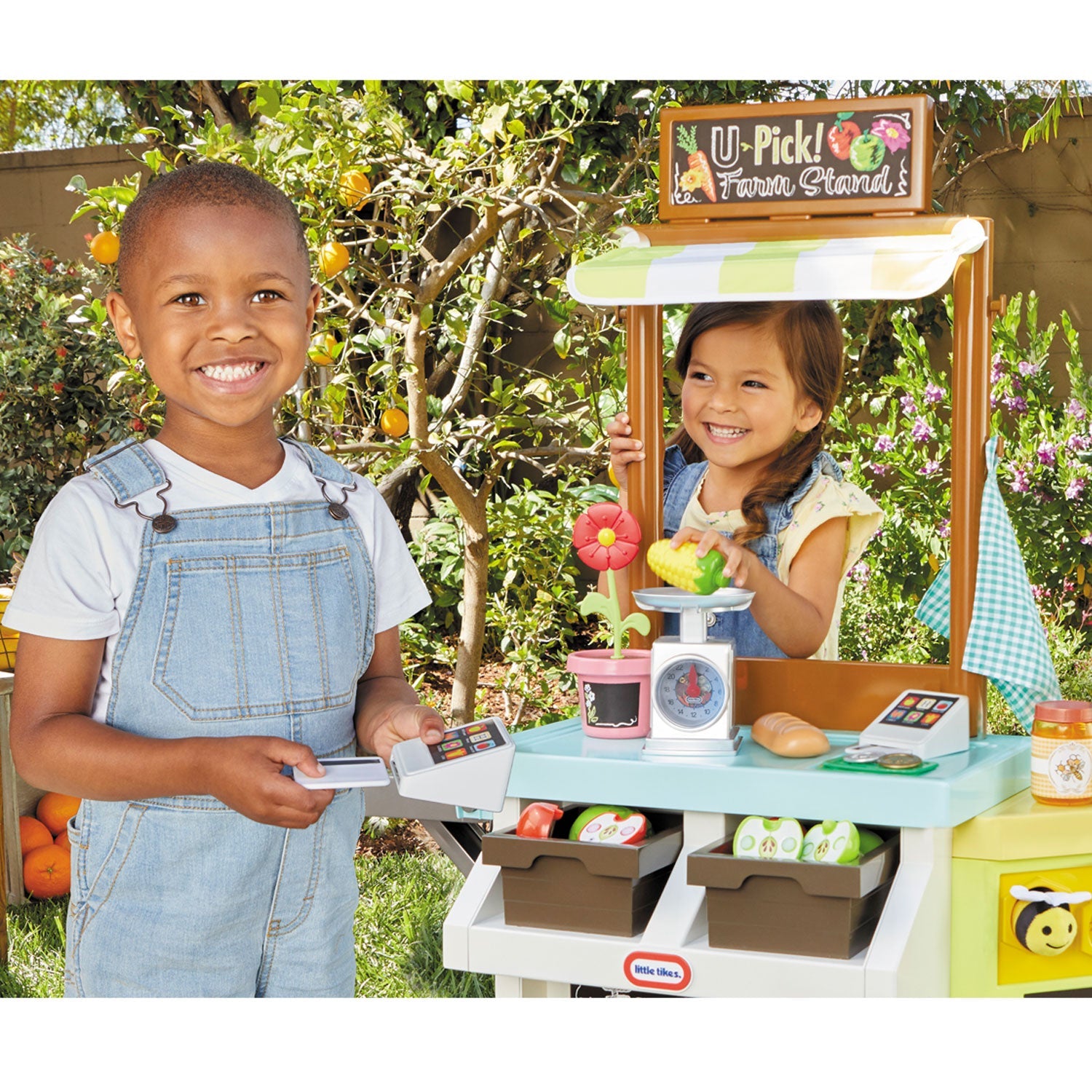 Little Tikes 3-in-1 Garden to Table Market Pretend Play