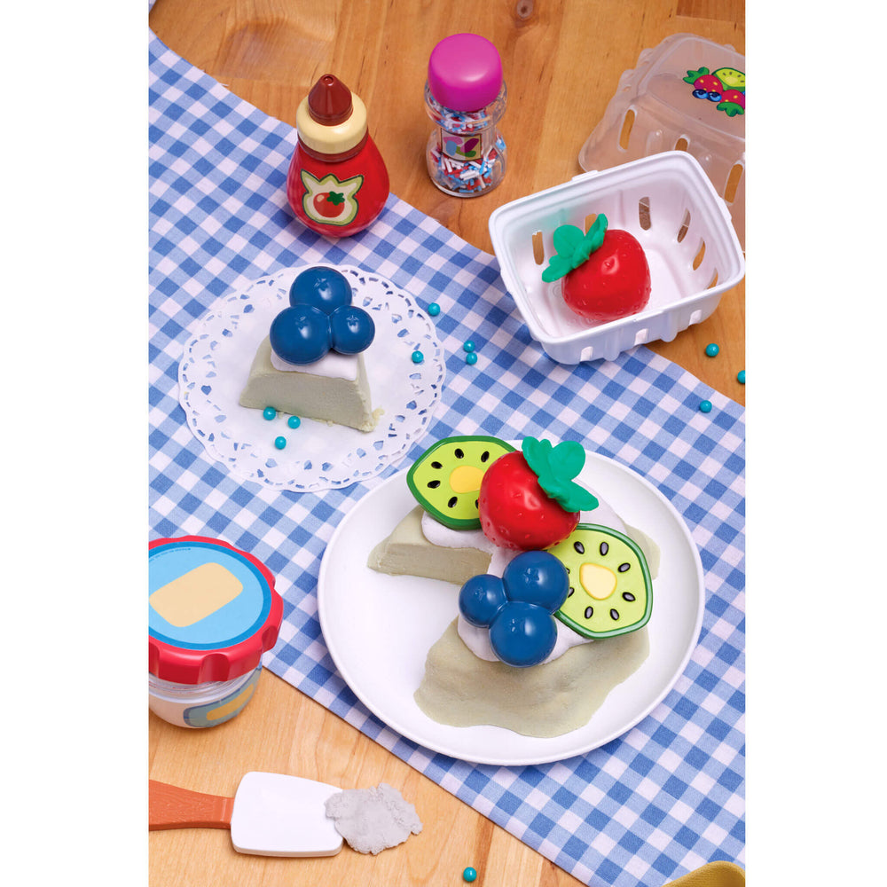 Little Tikes Creative Chefs™ Bluey - Pavlova Kit