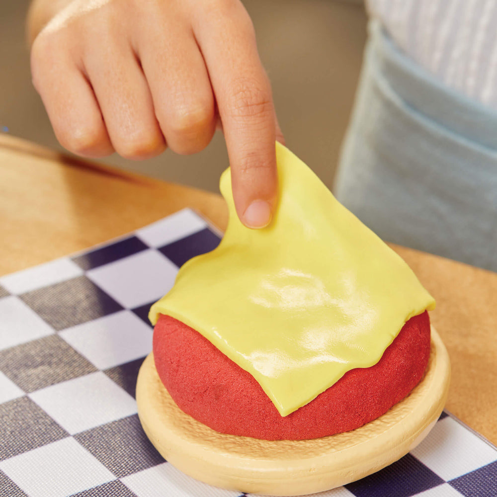 Little Tikes Creative Chefs Cheeseburger and Fries Kit