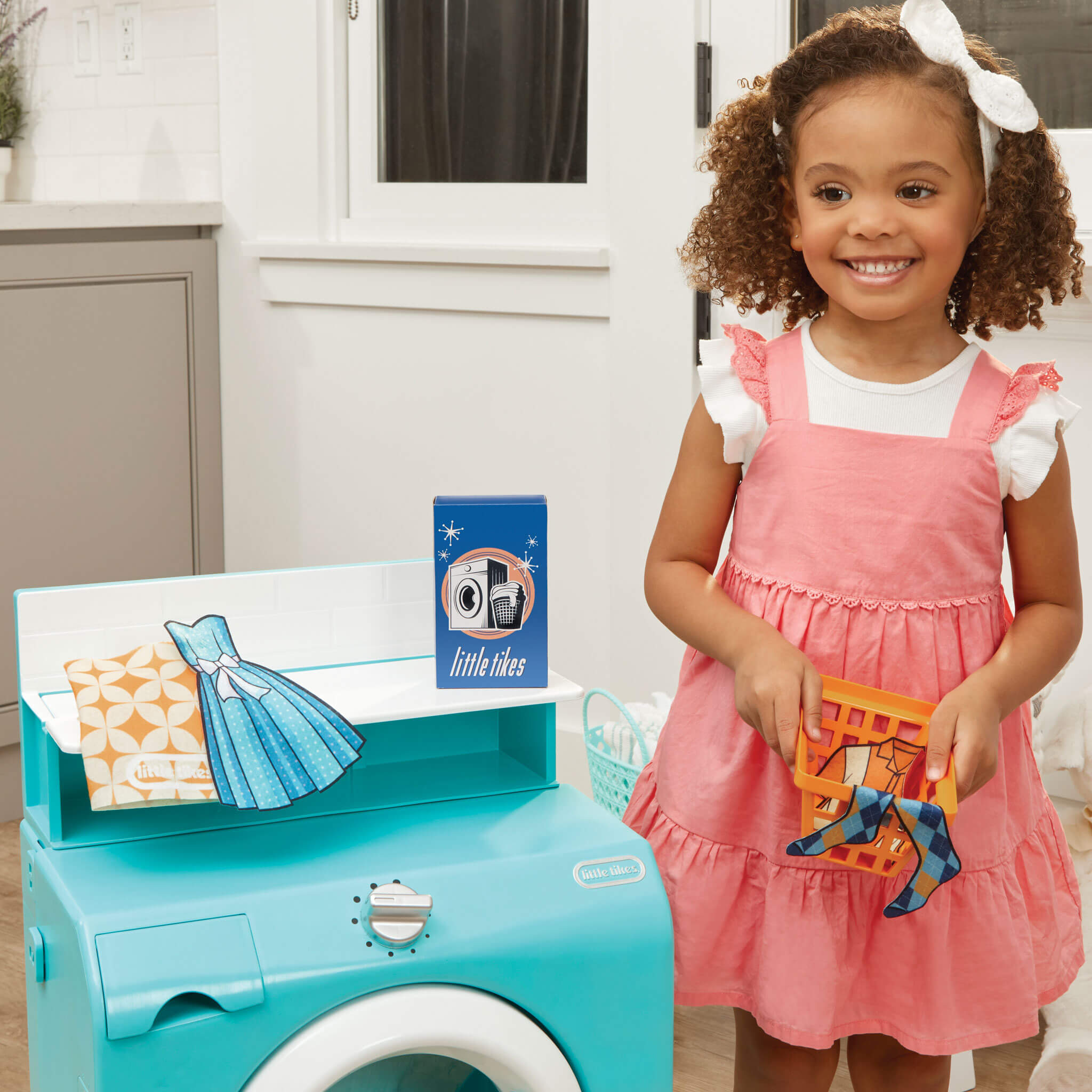 Little Tikes First Retro Washer-Dryer - Pretend Play Laundry Set