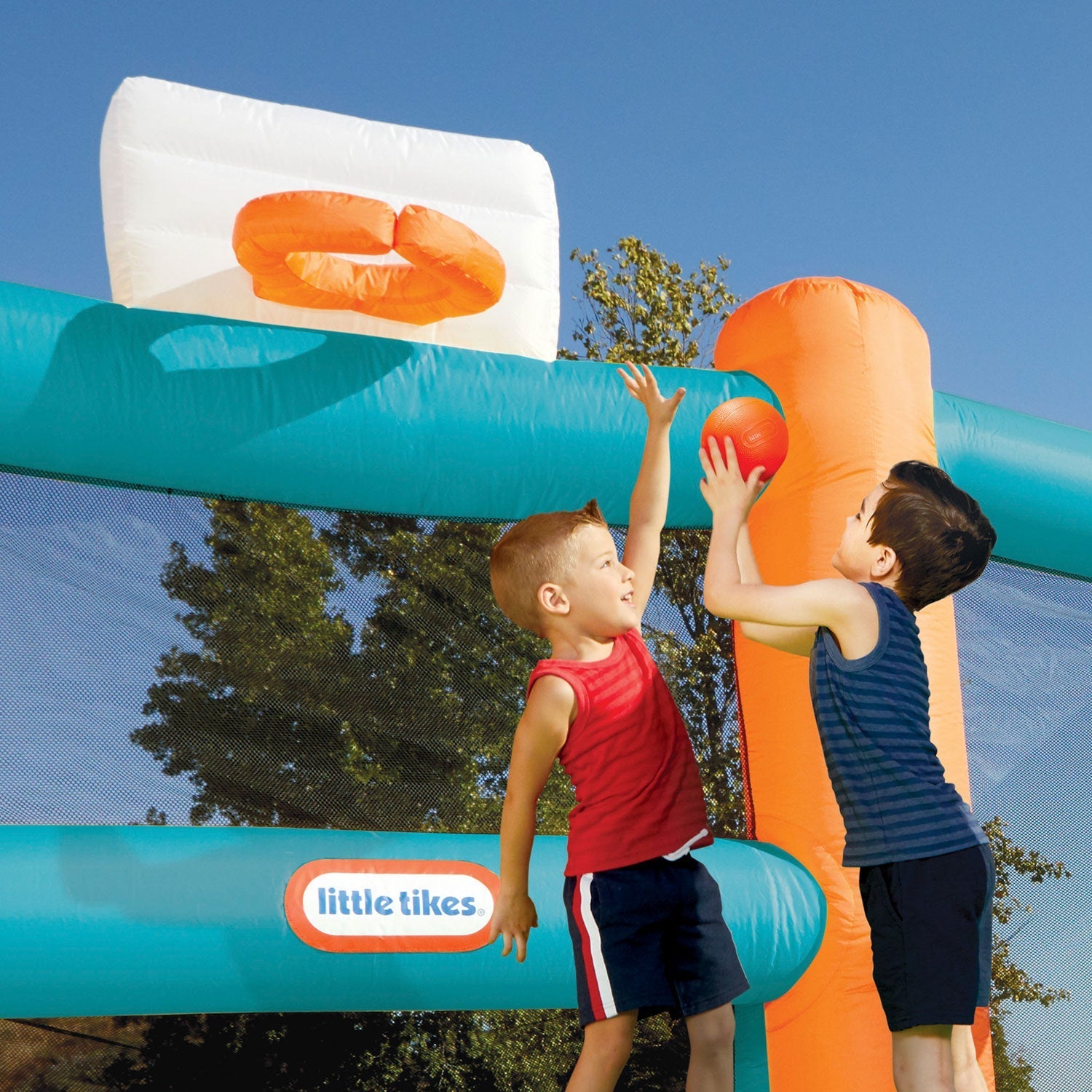 Little Tikes Huge Backyard Soccer & Basketball Court