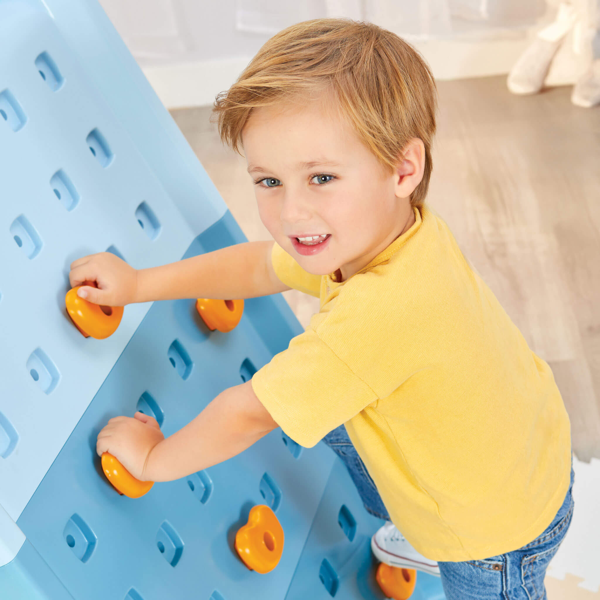 Little Tikes Campin' & Climb Wall