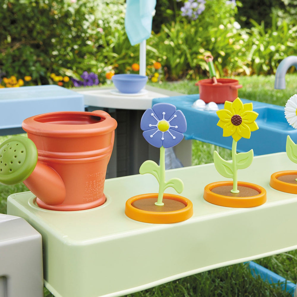 Little Tikes Backyard Bungalow Outdoor Playhouse