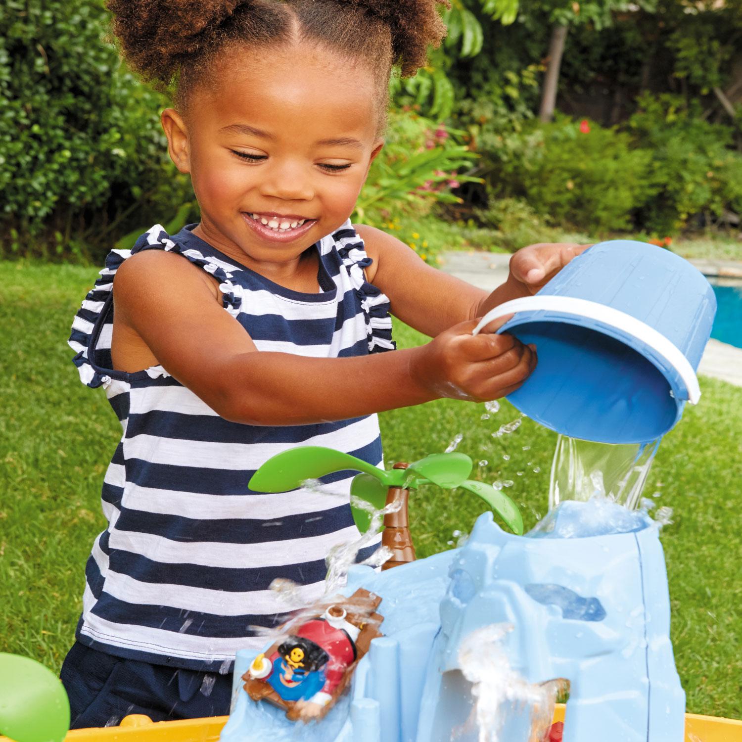 Little Tikes Island Wavemaker Water Table