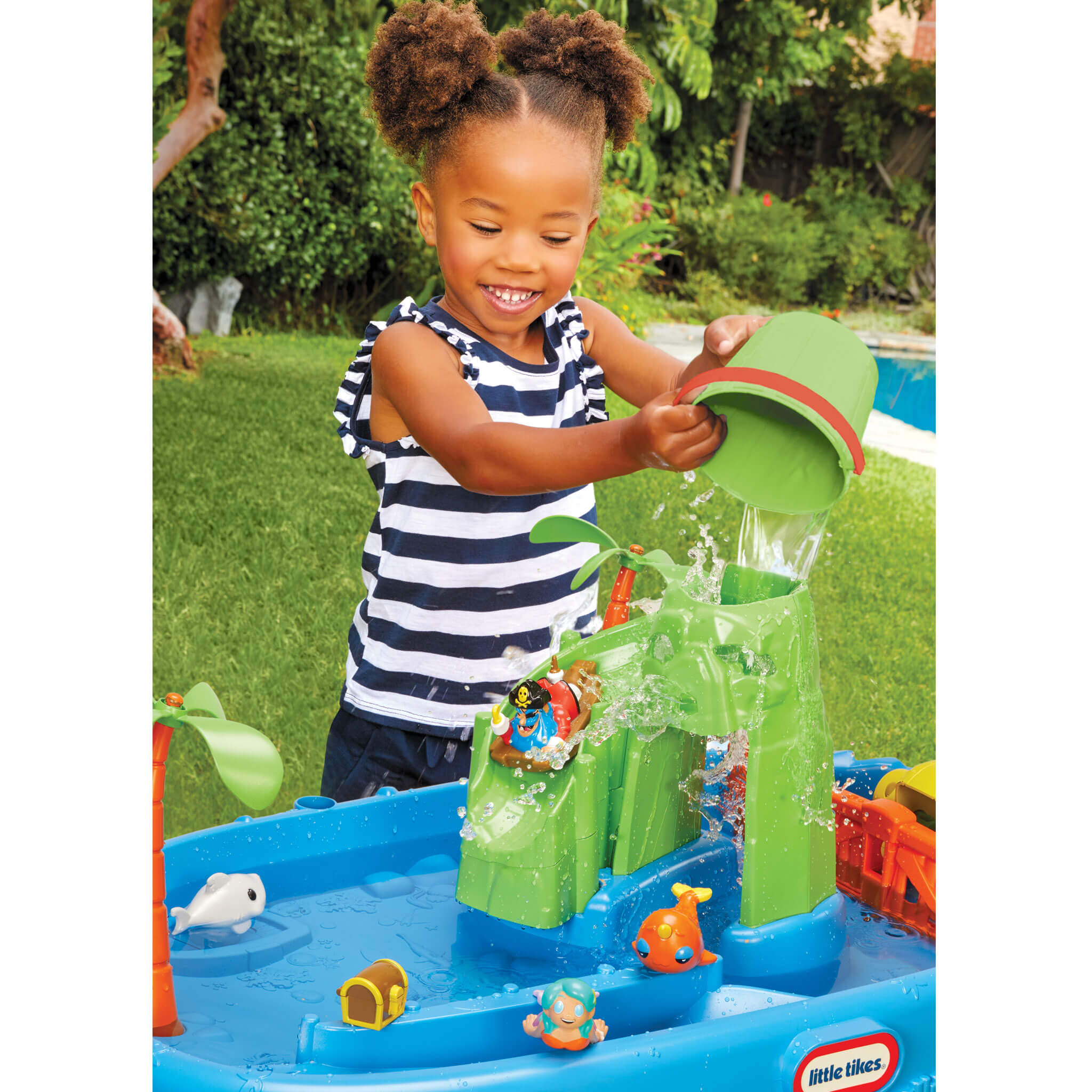 Treasure Island Water Table with Wave Maker Little Tikes