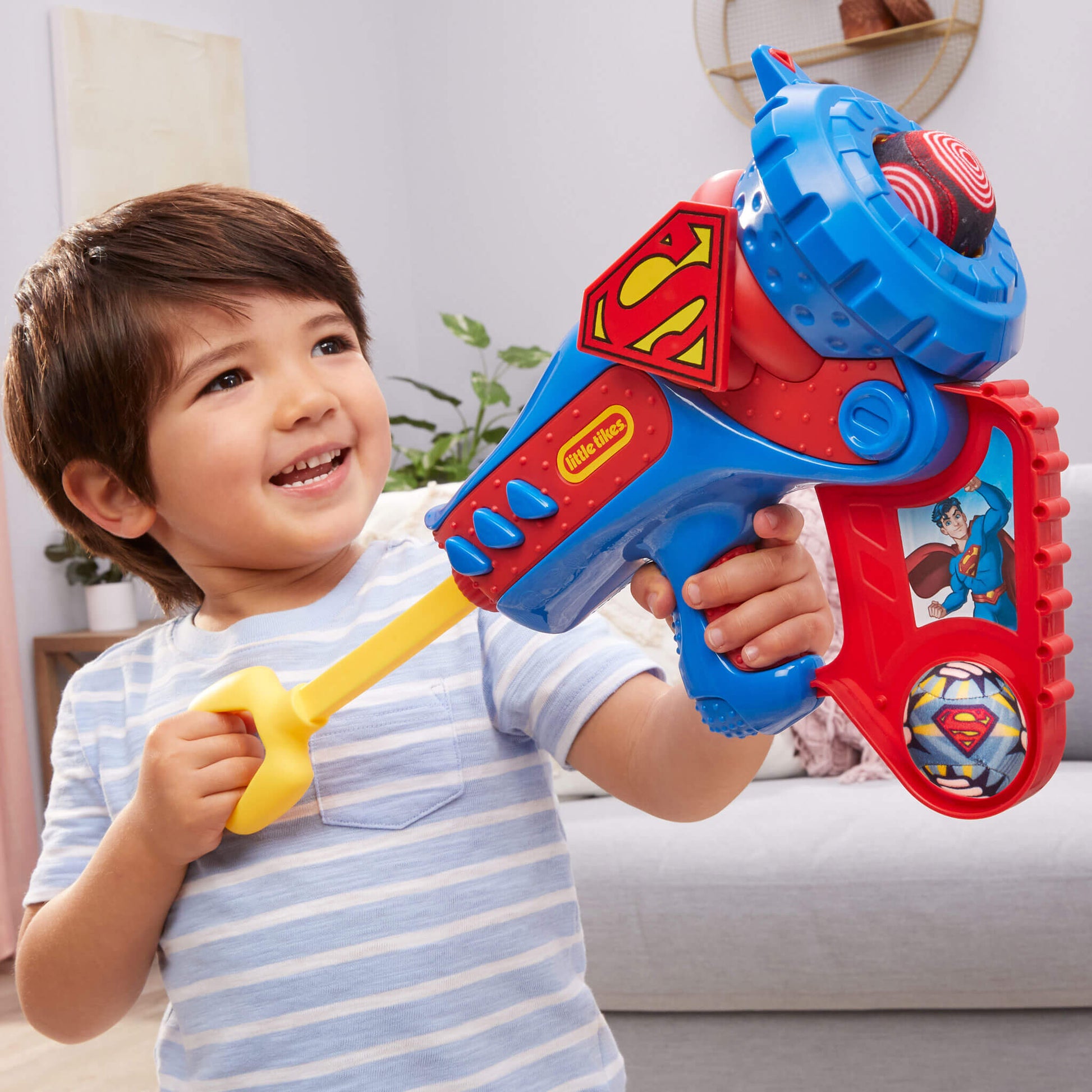 Superman™ Boom Blaster - Kids Toy Blaster | Little Tikes