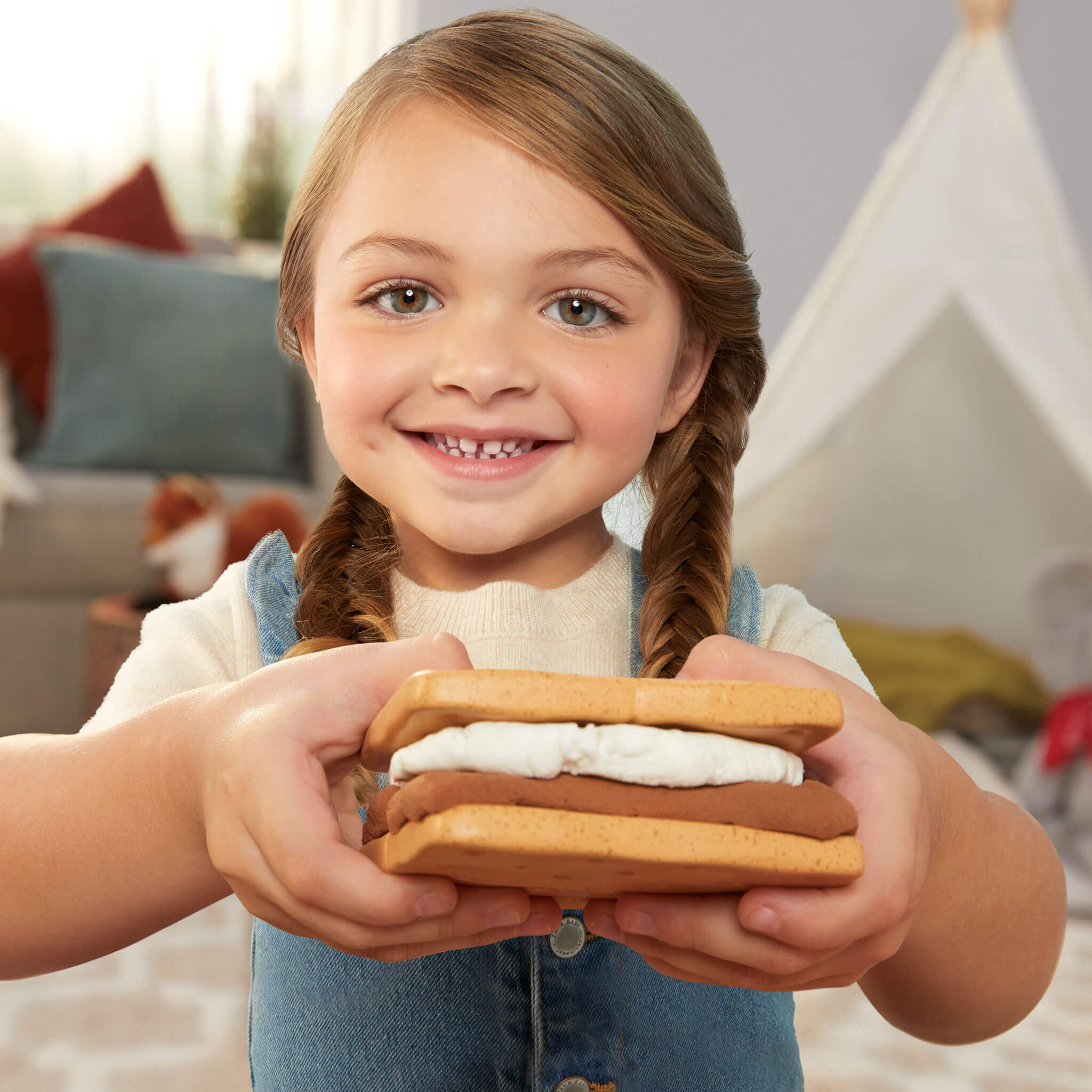 Creative Chefs S'mores Kit - Pretend Play Toy Little Tikes